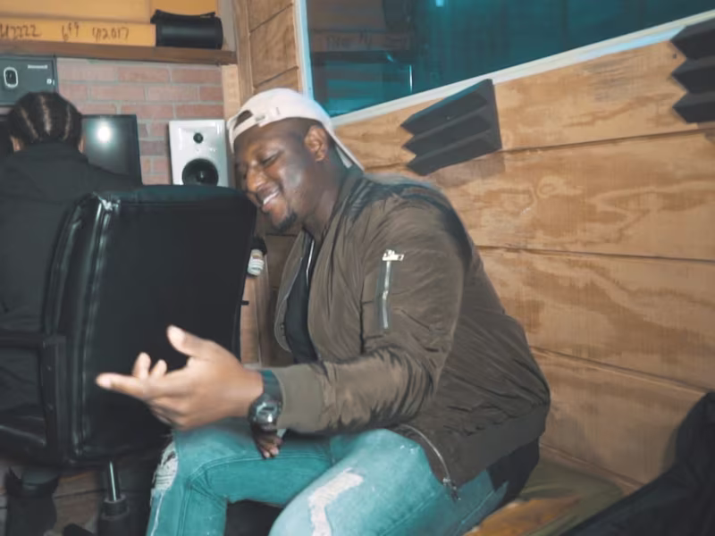 Cover image for Modern Hip-hop/Rnb Music For Commercial Campaigns