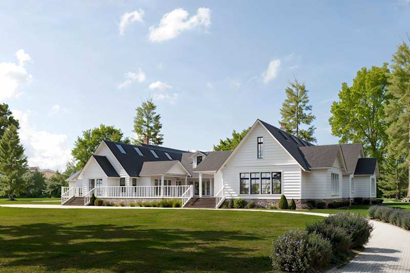 Cover image for Visualization of American House