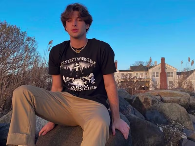 Cover image for Photographing