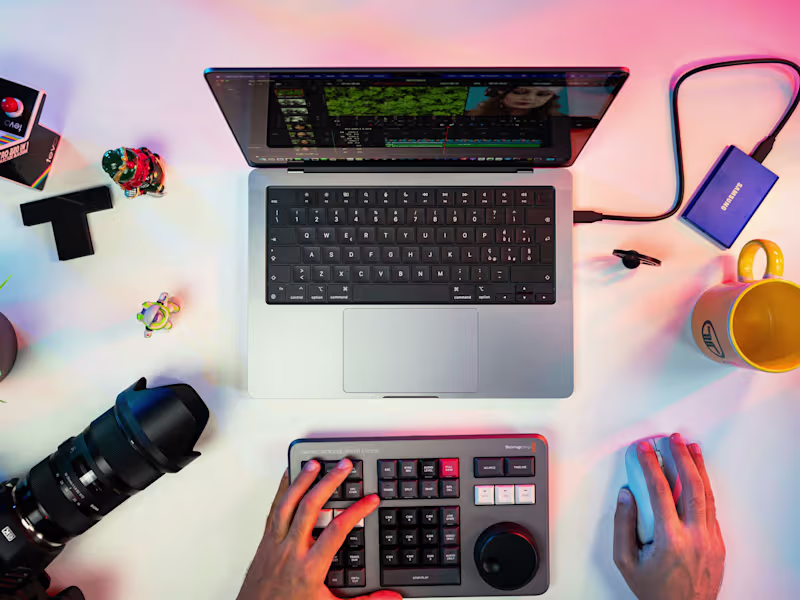 Cover image for Engaging E-Learning Course Creation with Custom Presentations