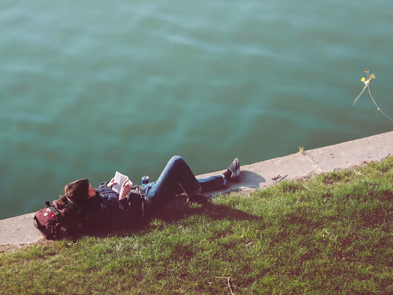 Cover image for 4 Best Books Every Introvert And Overthinker Must Read
