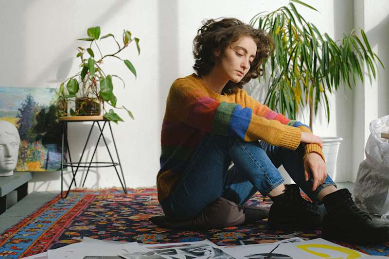 Cover image for Fear of Missing Out: How to Find Peace in Being Alone 