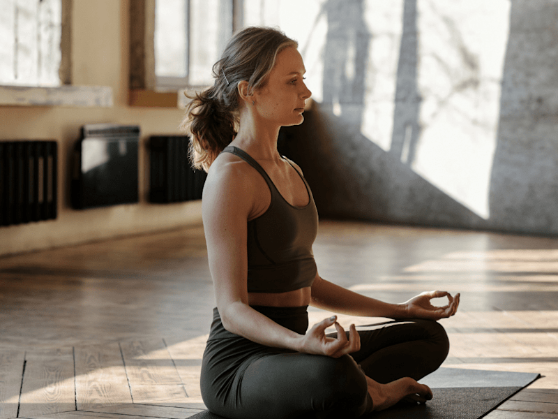 Cover image for Blog Post - Que Beneficios Podrías Tener al Practicar Yoga 