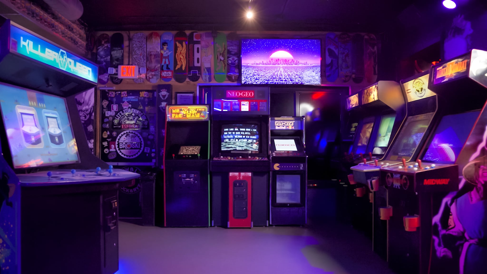 Glitch Bar & Arcade - Retro & Indie Arcade Bar