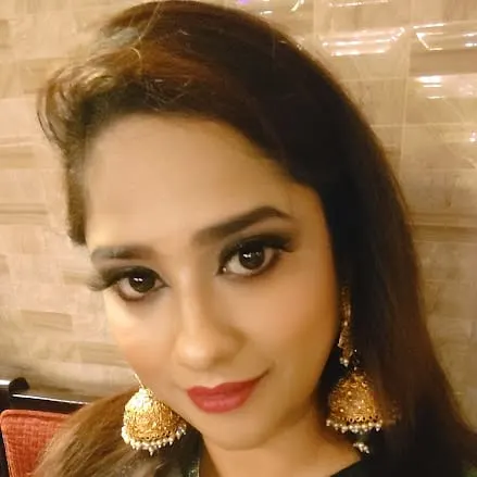 Fatema Chaya's avatar