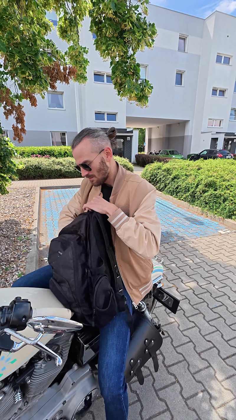 Cover image for FRENCH UGC