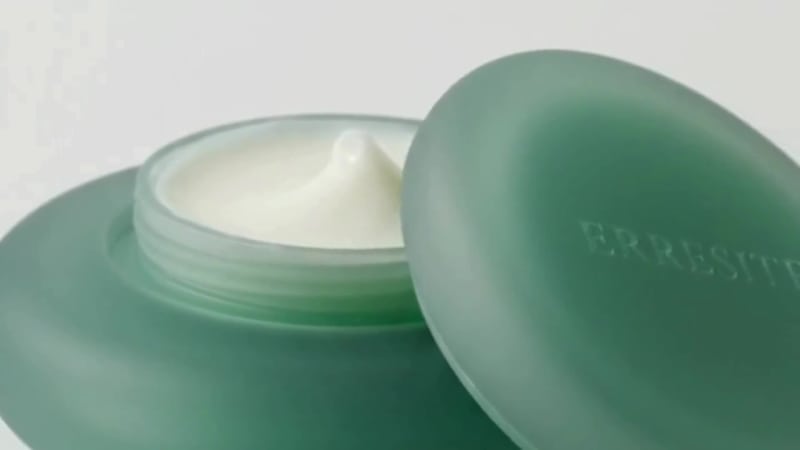 Cover image for 3D Cosmetic Container Designer turns