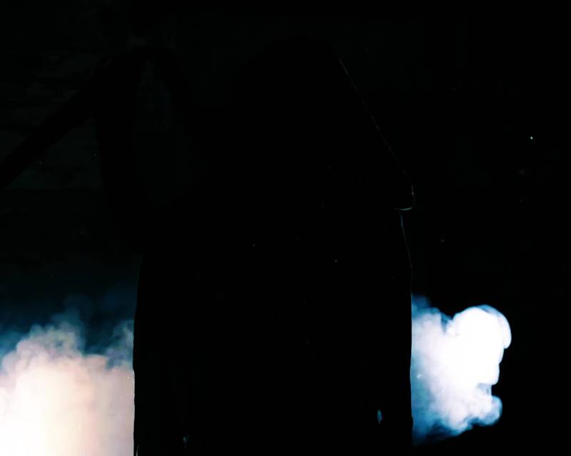 Cover image for Short sample from a music video.