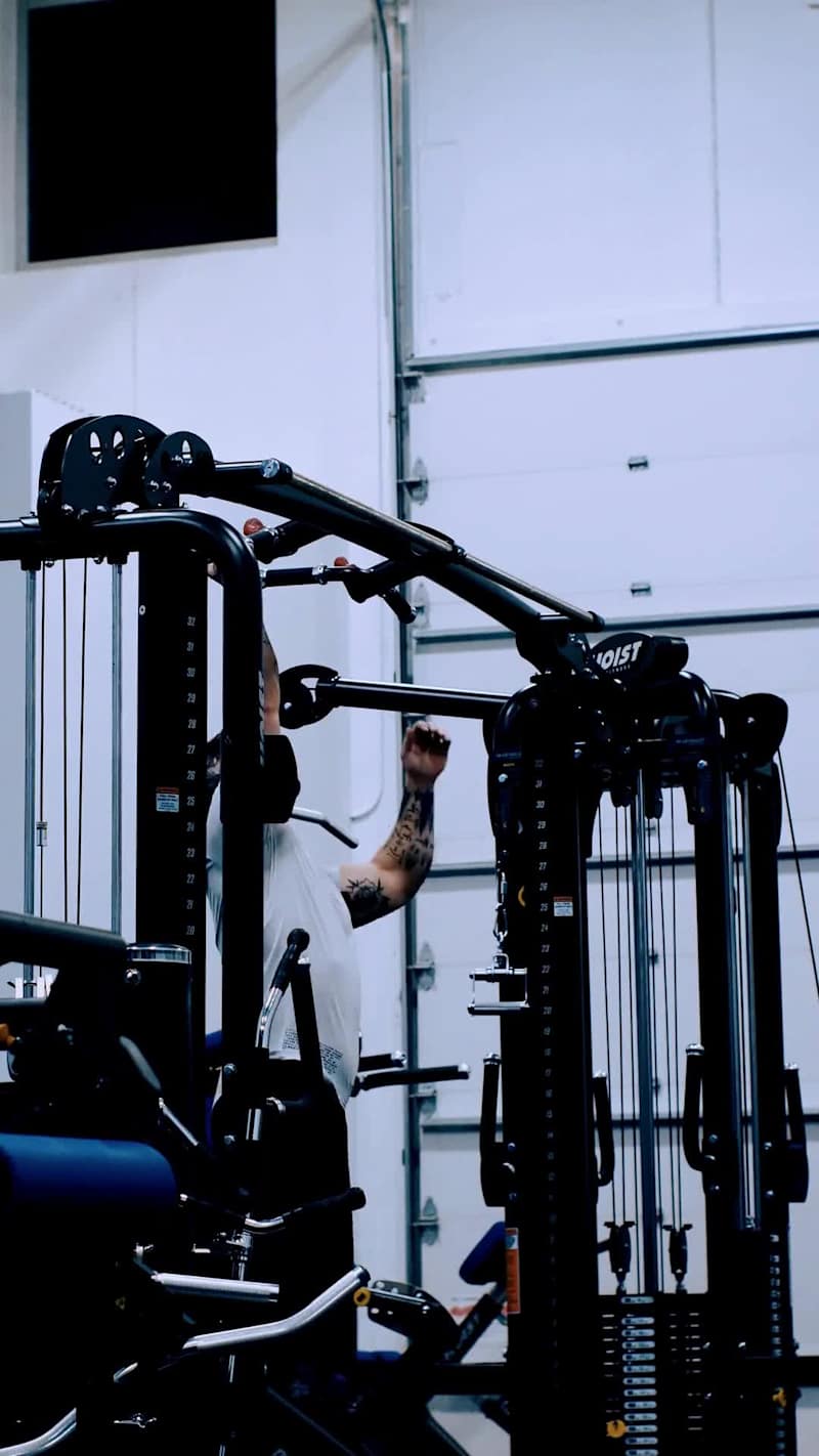 Cover image for F O C U S