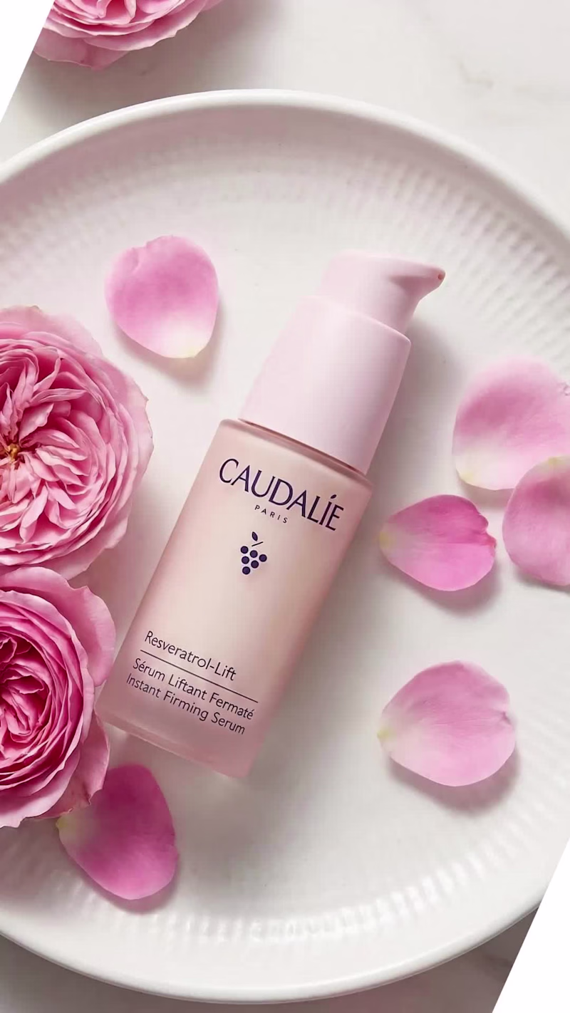 Cover image for Cinematic Facial Serum Concept