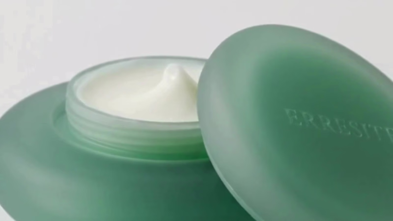 Cover image for 3D Cosmetic Container Designer turns