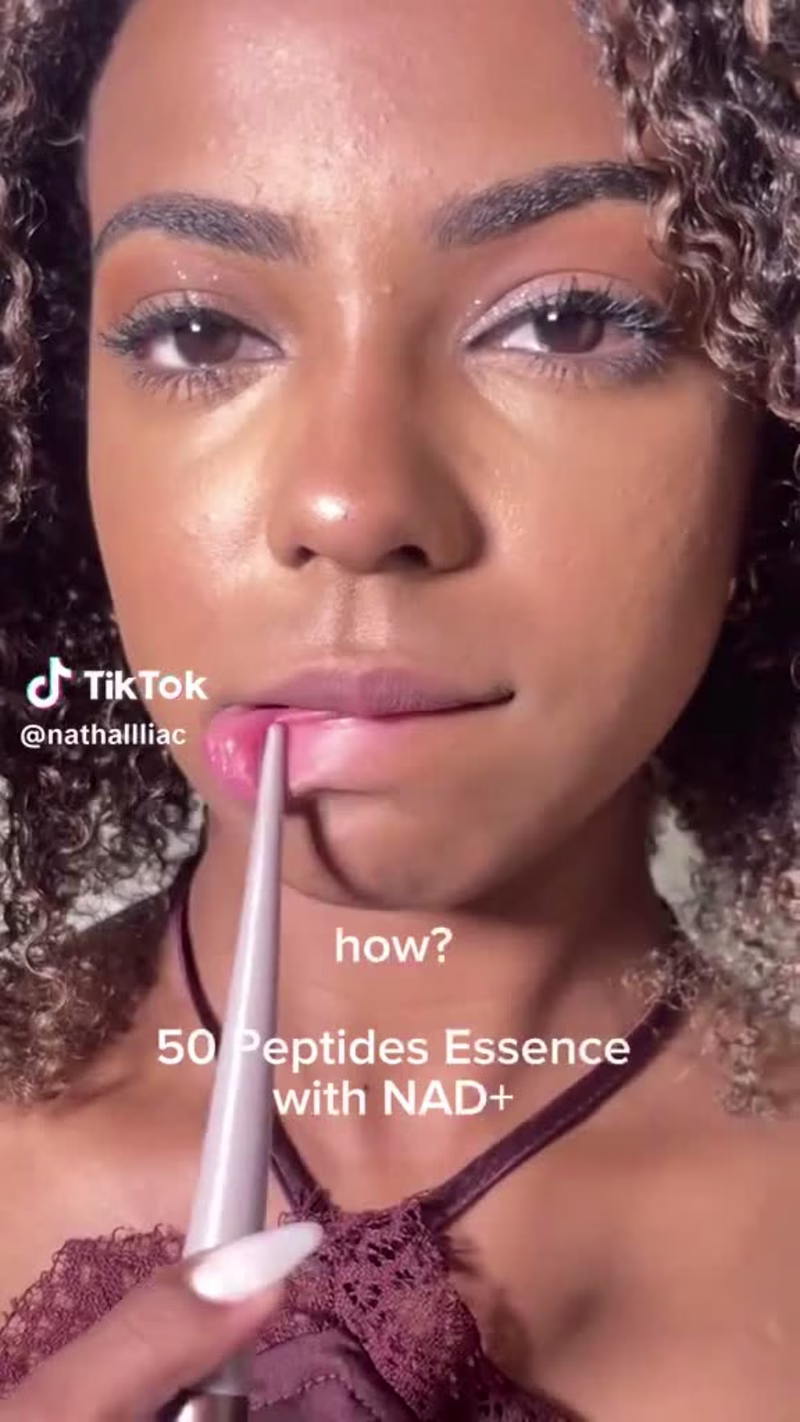 Cover image for Lips are skin, too! Amando este nuevo truco que desbloque pa...