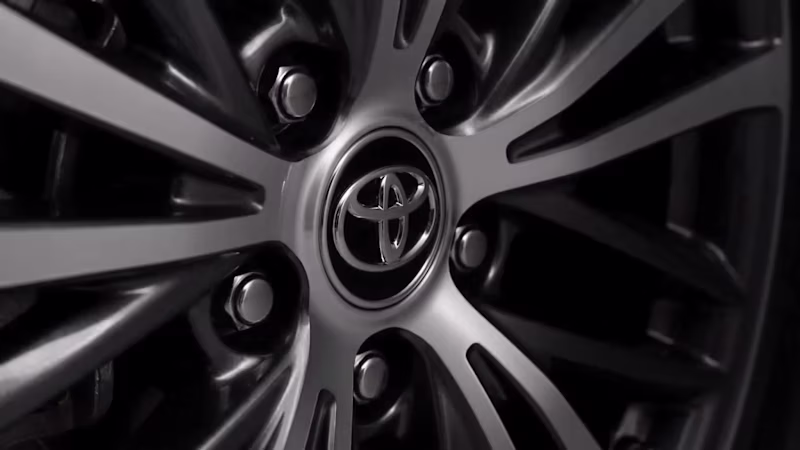 Cover image for Toyota Cross Hybrid Spec Ad via Melius