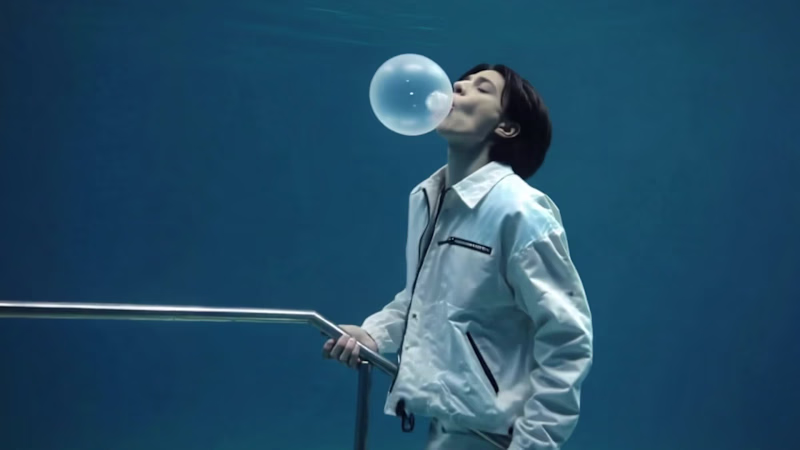 Cover image for Surreal Zero-Gravity Underwater Worlds
