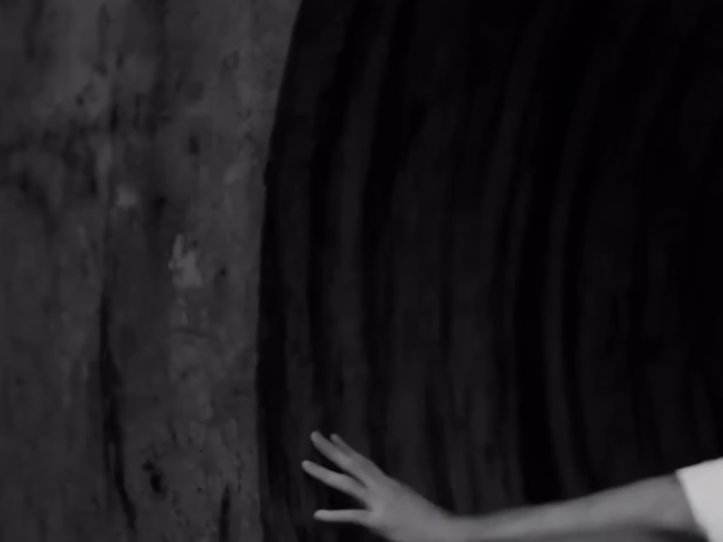 Cover image for MIDIVOXX – Pearl In The Shell | Cinematic AI Music Video